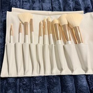 Brand New White and Gold Makeup Brush Set